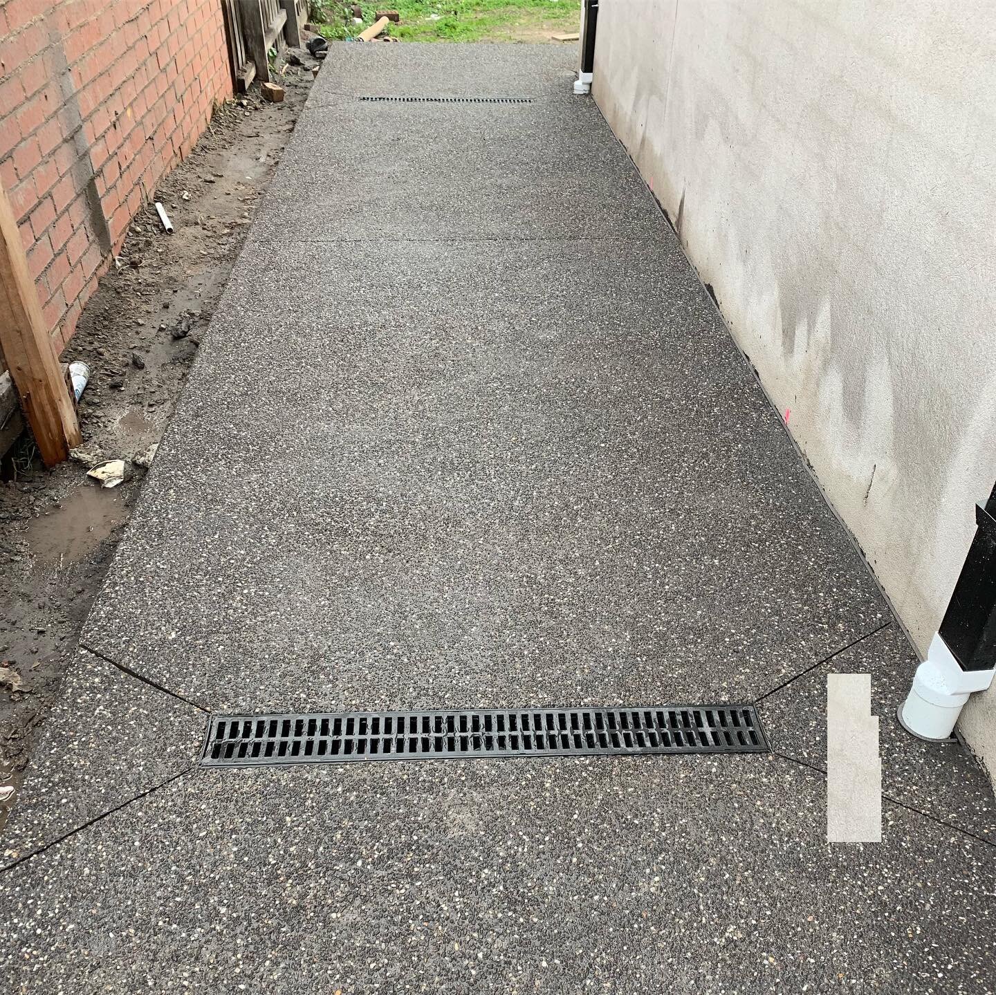 Exposed aggregate pathway